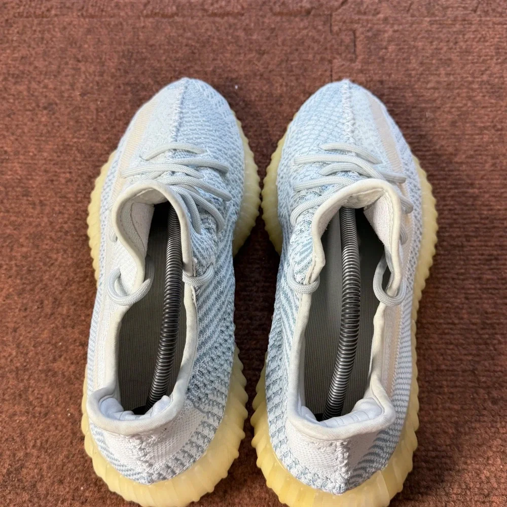 Adidas Yeezy Boost 350 V2 Cloud White Non-Reflective FW3043 Mens 9.5 Blue Grey